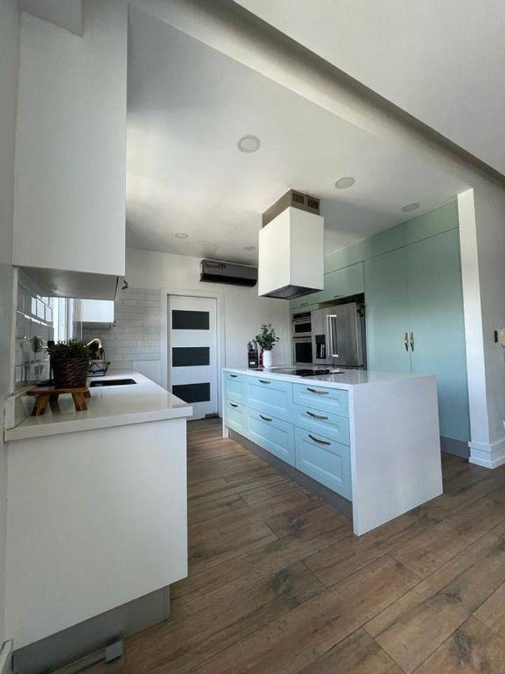 Asombrosa venta de apartamento totalmente amueblado en Piantini. Foto 7314791-14.jpg