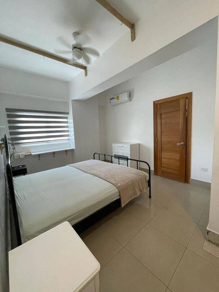 Asombrosa venta de apartamento totalmente amueblado en Piantini. Foto 7314791-9.jpg