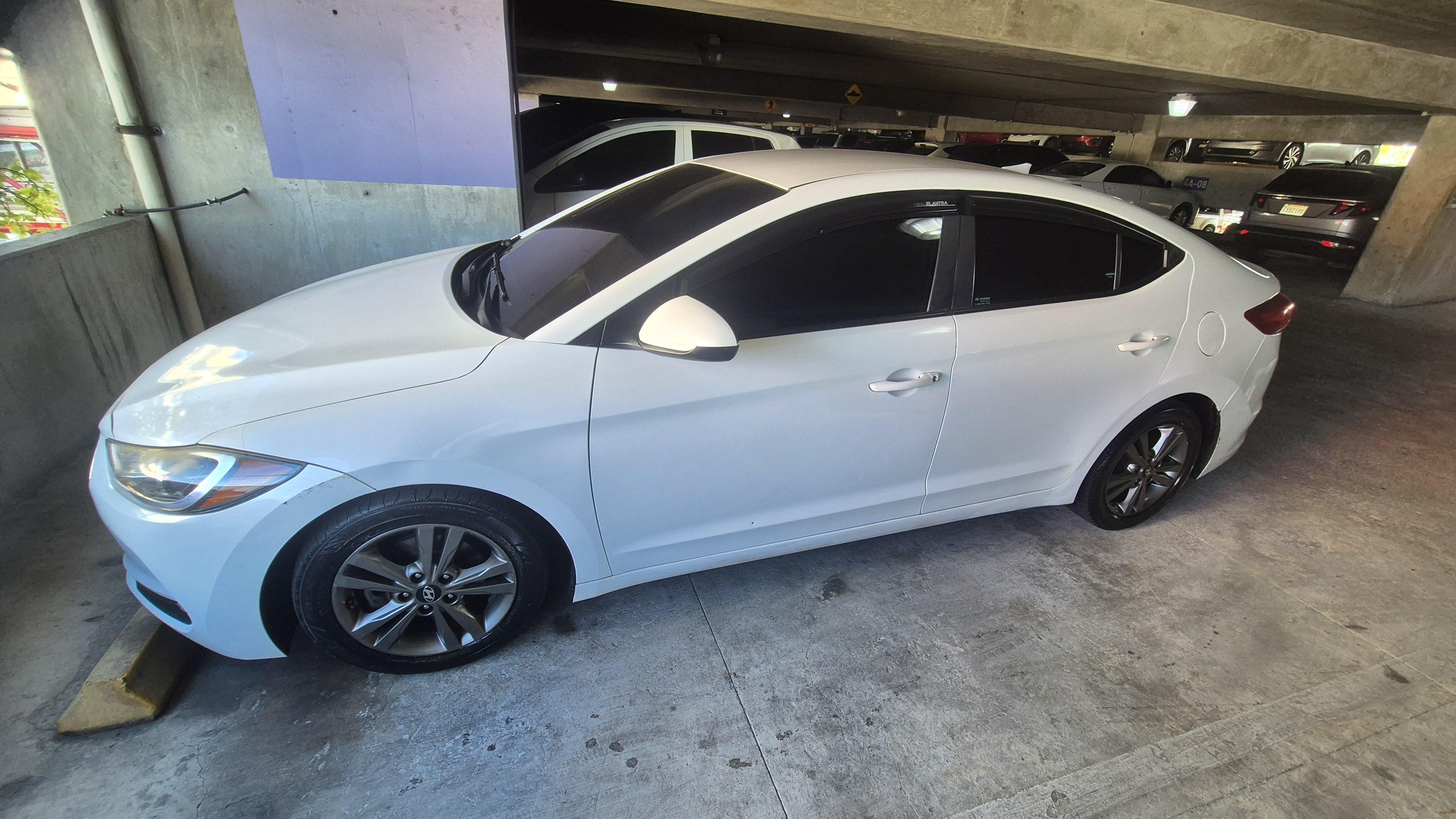 Hyundai Elantra SEL Value 2018 Foto 7314793-7.jpg