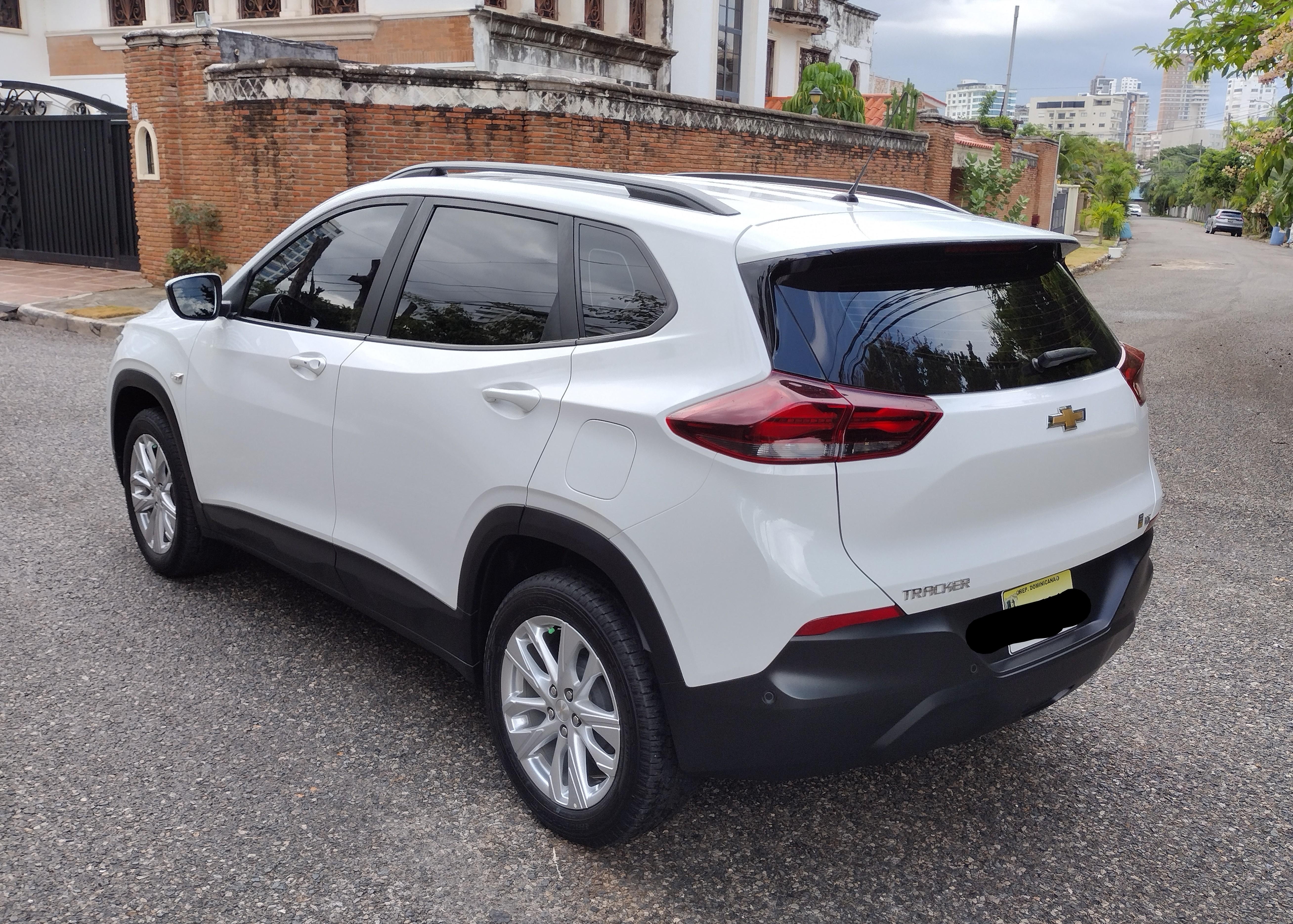 Chevrolet Tracker LT 2023 con 11.000 km con sus Plasticos  Foto 7314799-6.jpg