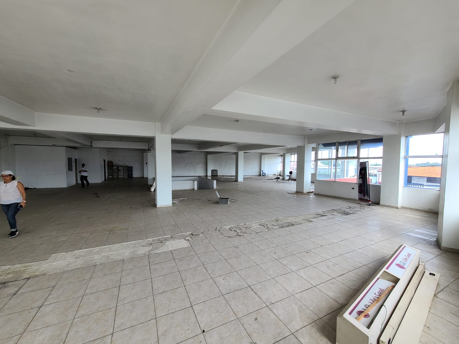 En Venta / Edificio De Alto Impacto Foto 7314807-3.jpg