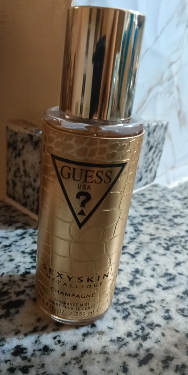 Fragancia / Splash Guess 8.4 FL/ 250 mL E Foto 7314819-3.jpg