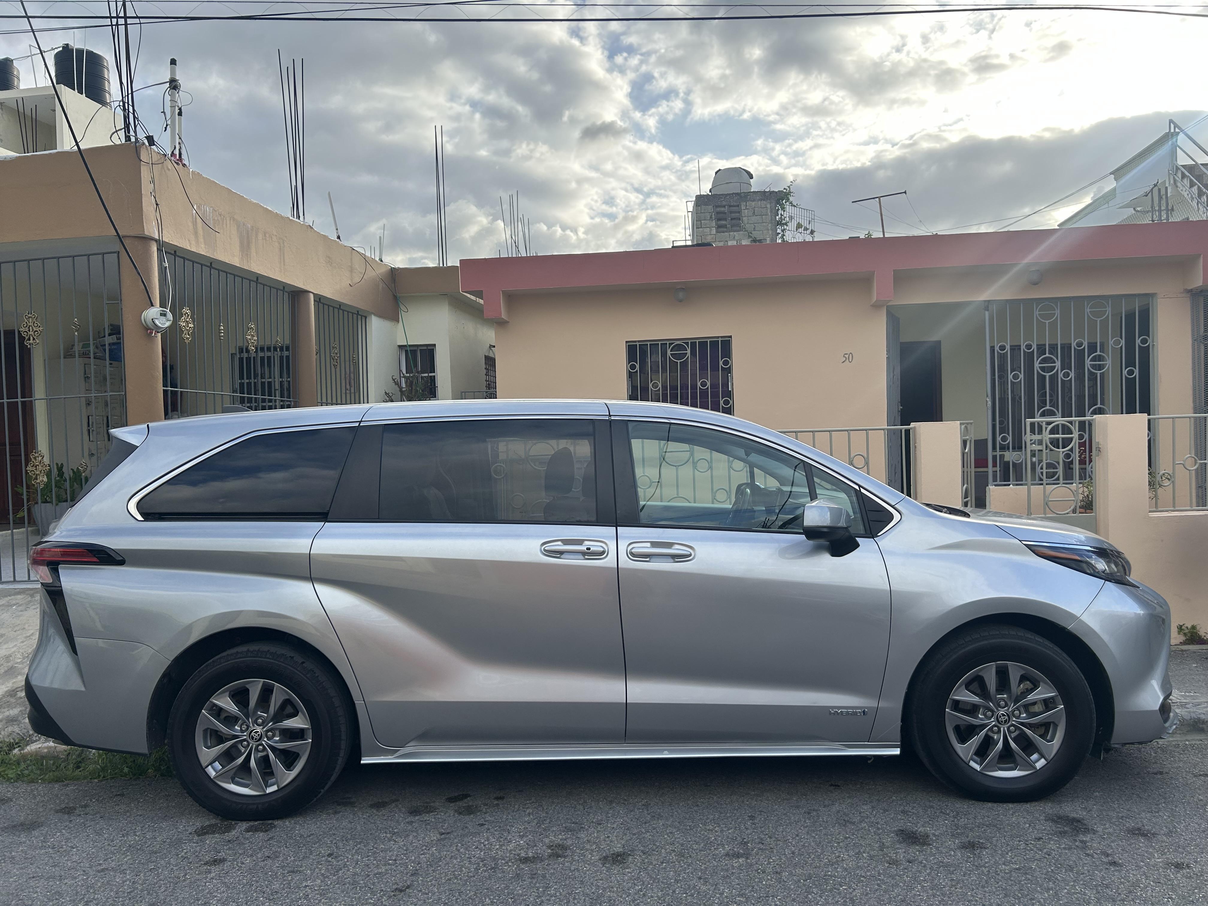 Toyota Sienna Hibrida LE en La Altagracia Foto 7314846-3.jpg