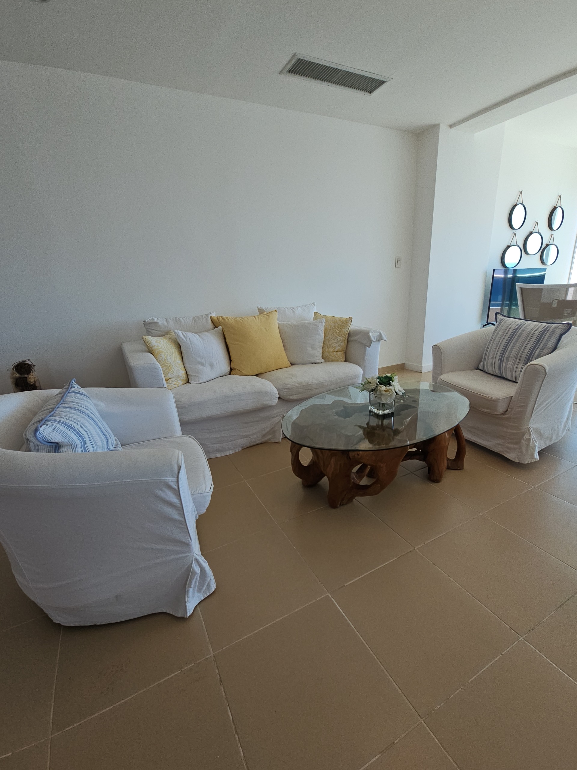 Vendo Hermoso Apartamento en PRIMERA Línea de Playa  Juan Dolió en MAR Foto 7314918-11.jpg