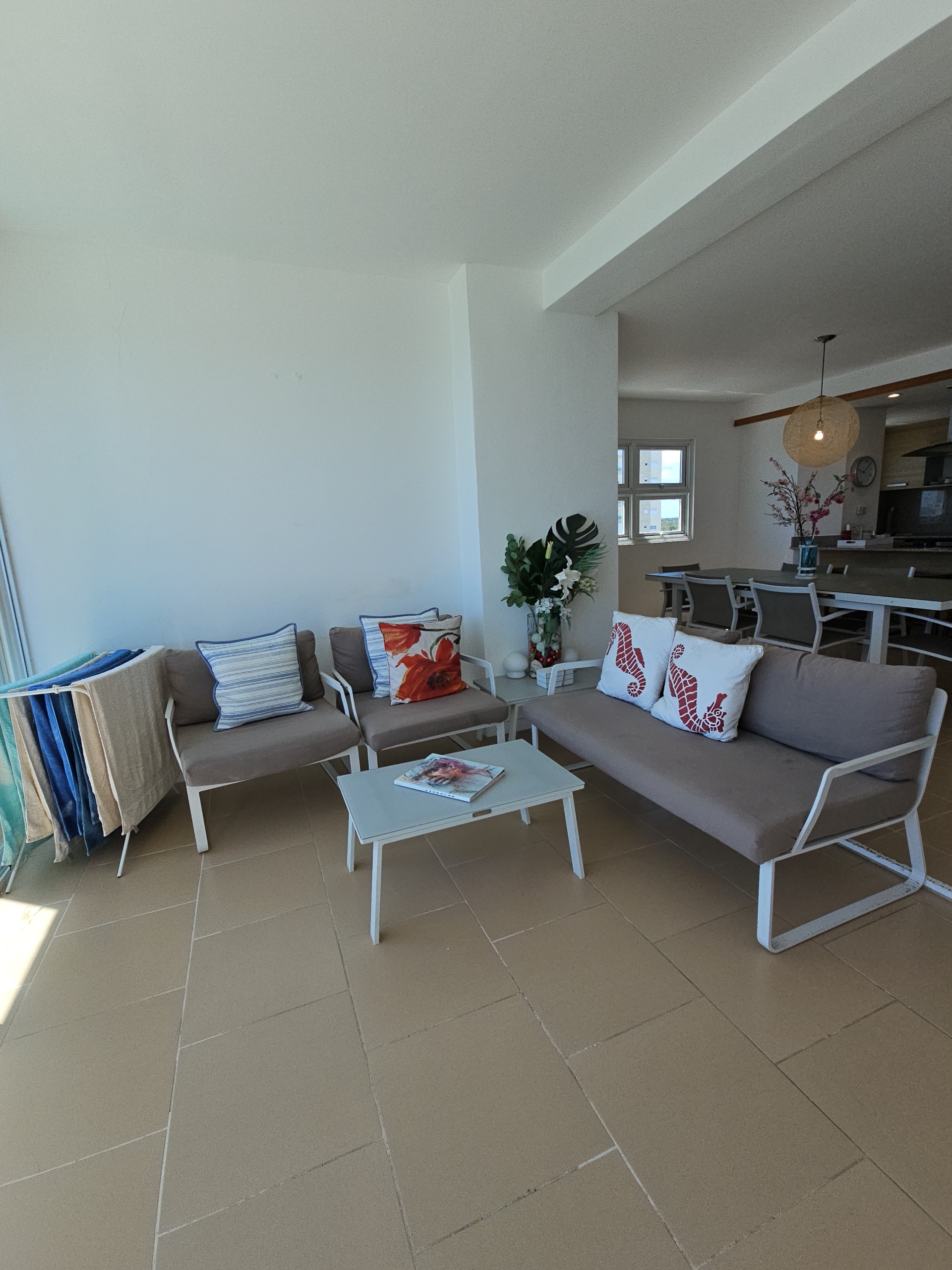 Vendo Hermoso Apartamento en PRIMERA Línea de Playa  Juan Dolió en MAR Foto 7314918-4.jpg