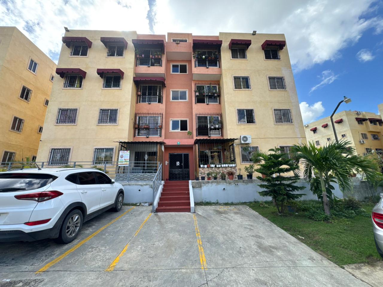 APARTAMENTO EN VENTA REMODELADO   ????RES. PABLO MELLA MORALES AUT. DU Foto 7314979-1.jpg