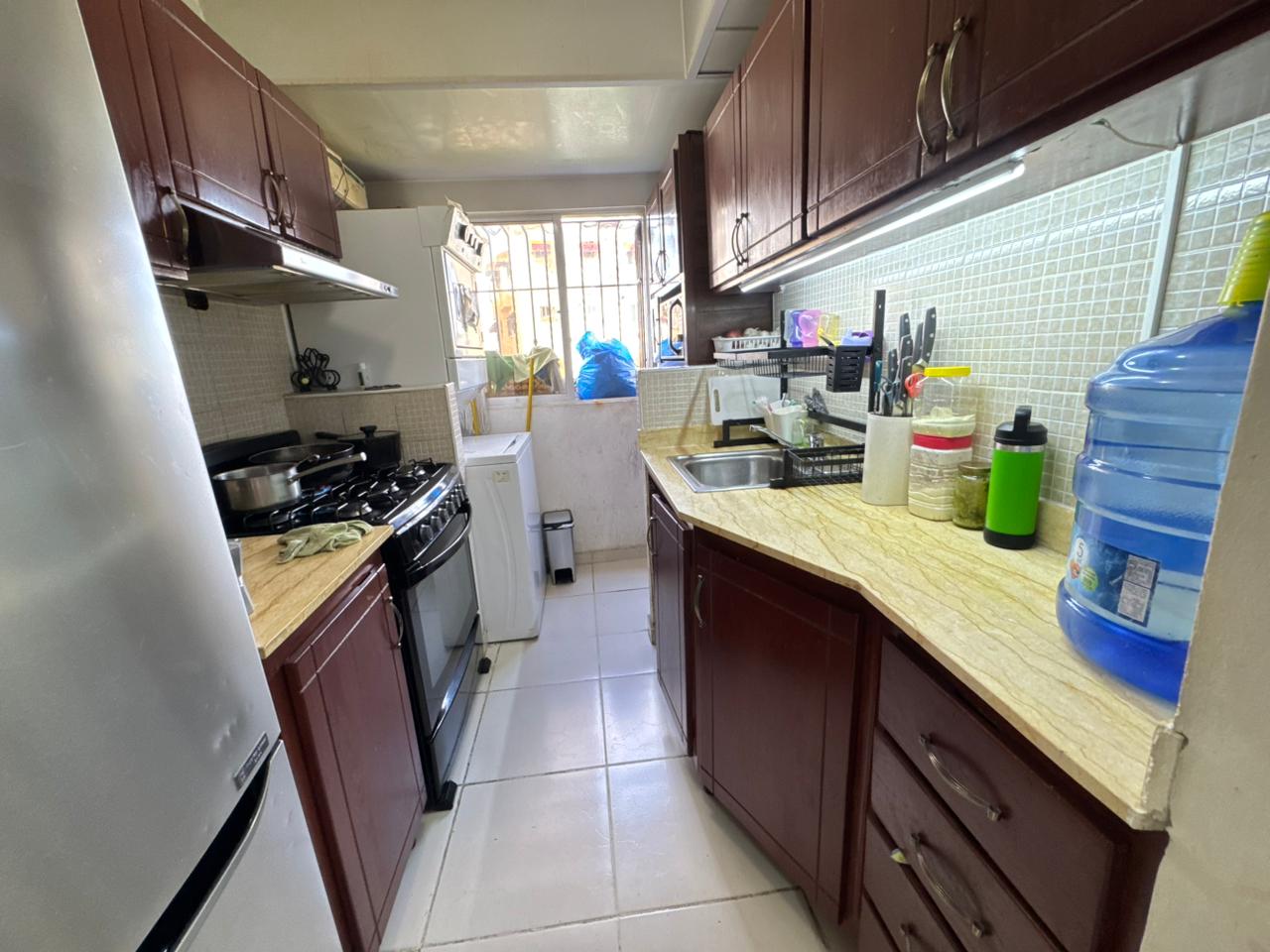 APARTAMENTO EN VENTA REMODELADO   ????RES. PABLO MELLA MORALES AUT. DU Foto 7314979-11.jpg