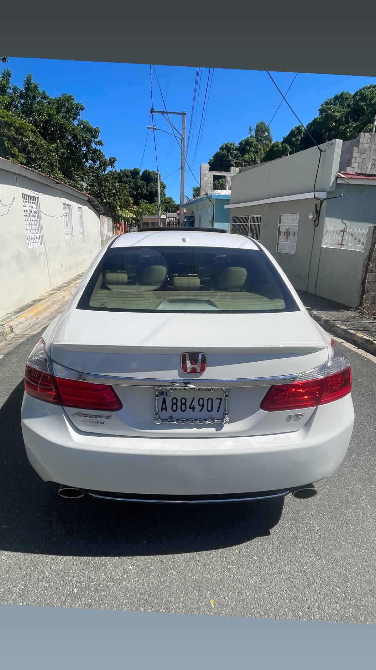 Honda Accord EXL V6 2015 en Peravia Foto 7315016-5.jpg