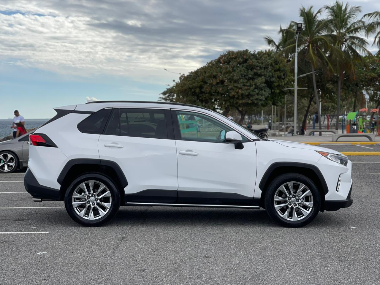 TOYOTA RAV4 XLE 2020 Foto 7315035-2.jpg