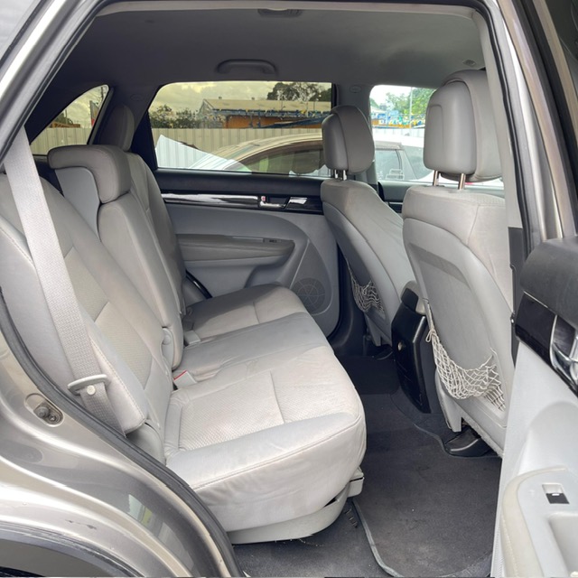 VENTA DE KIA SORENTO AÑO 2013 4 CILINDRO Y 3 FILA ASIENTO Foto 7315127-5.jpg