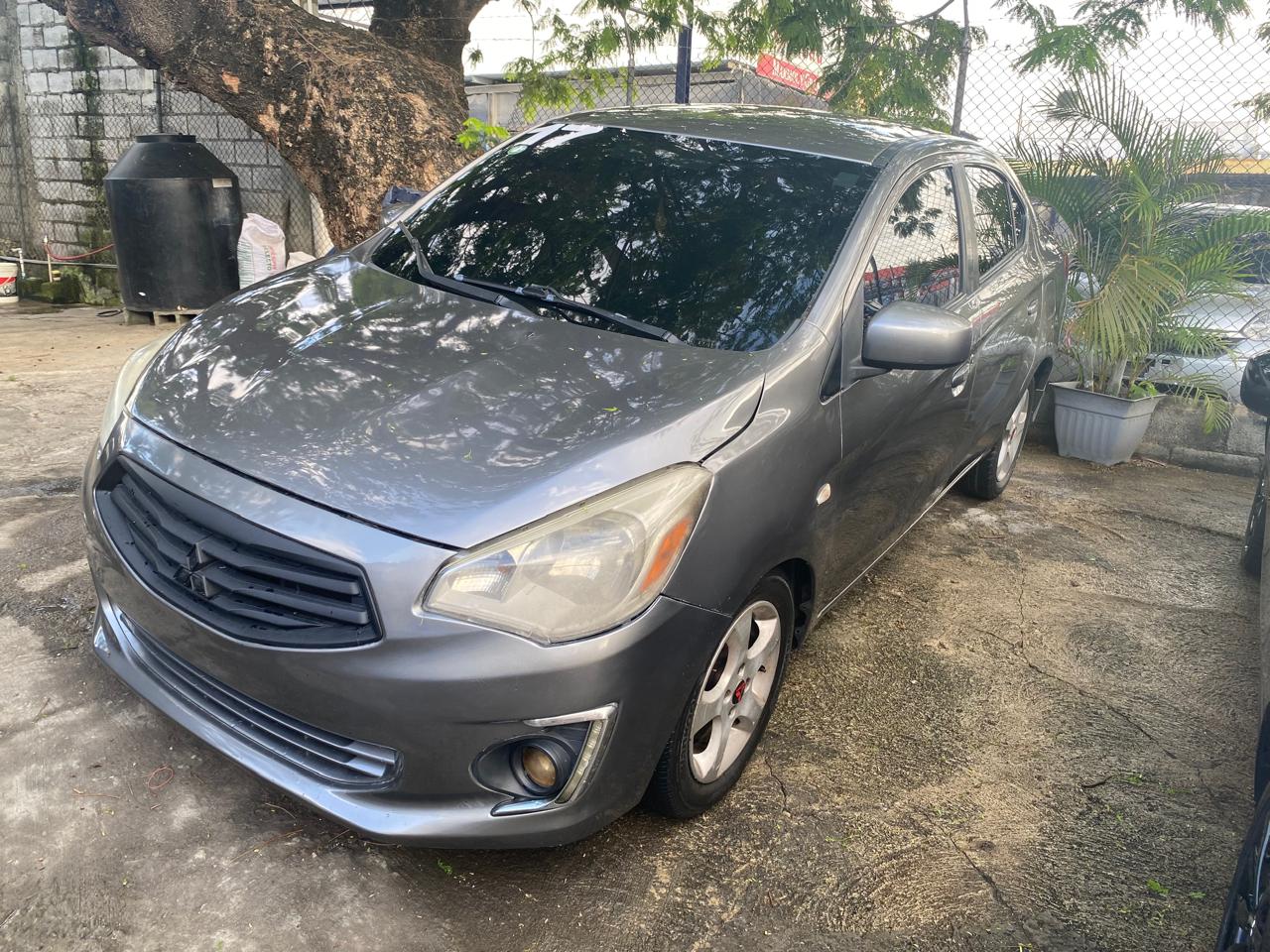 Mitsubishi Mirage G4 2018 3 cilindros  Foto 7315191-2.jpg