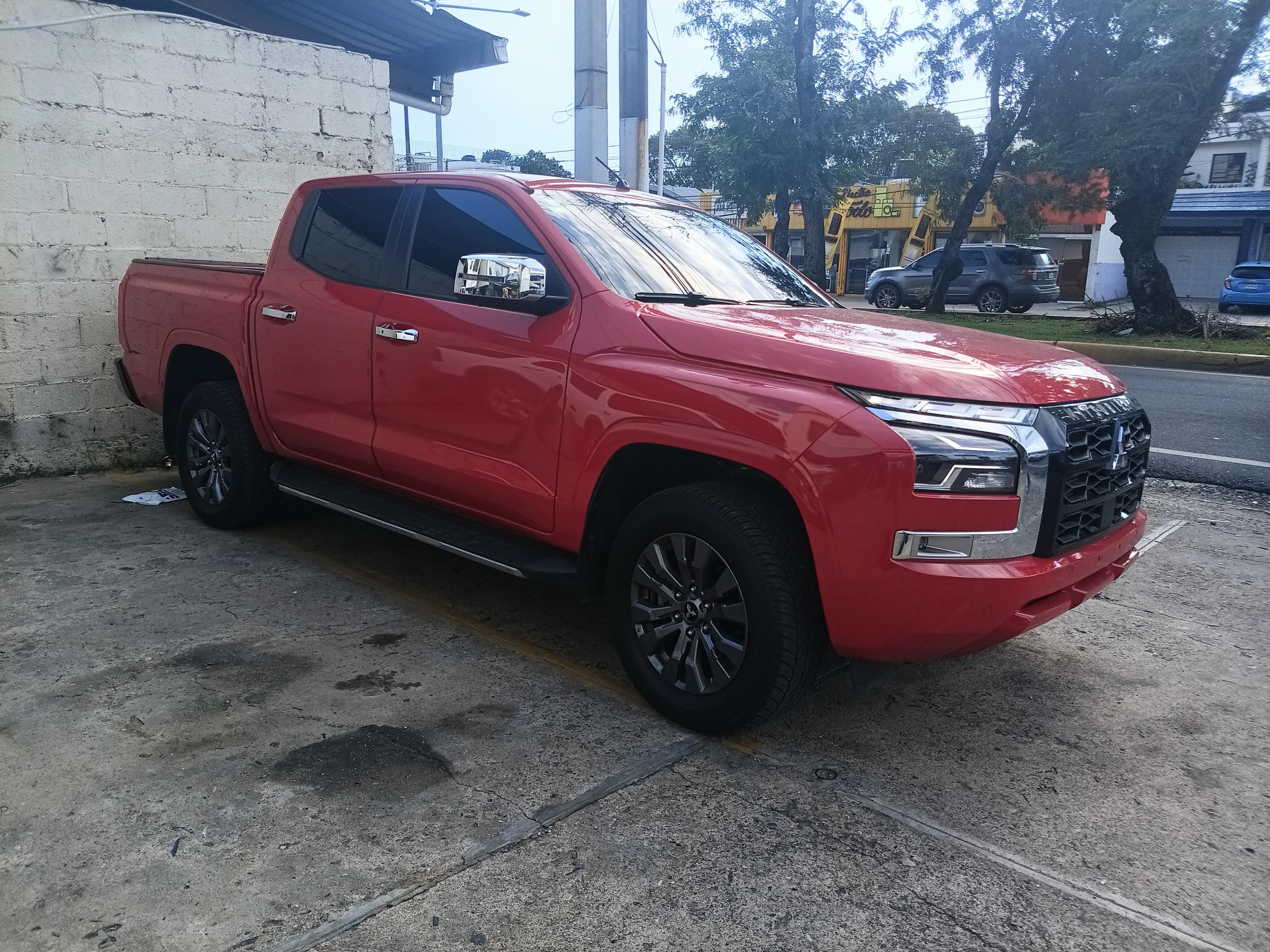 Mitsubishi Tritón Diésel Doble Cabina 4WD 25  Foto 7315211-2.jpg