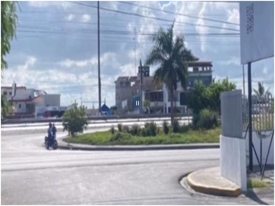 Vendo Local Comercial de 485 Mts.2 en Av. Estados Unidos BAVARO 33 men Foto 7315212-4.jpg