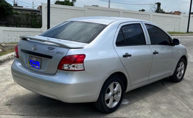 Toyota Yaris 2006 Sport Foto 7315242-2.jpg