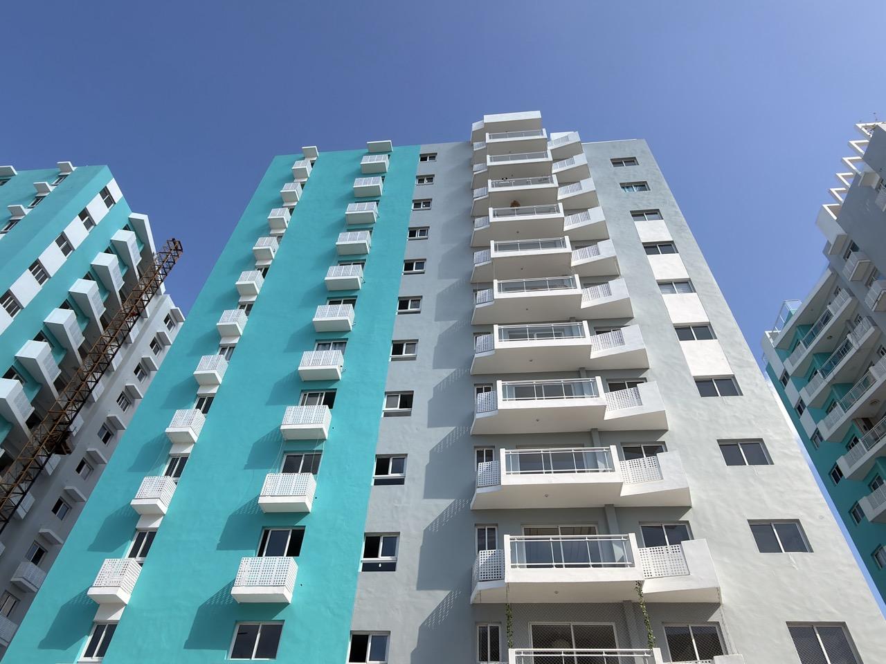 Crux del Prado  Apartamentos en la Av. Jacobo Majluta Foto 7315302-2.jpg