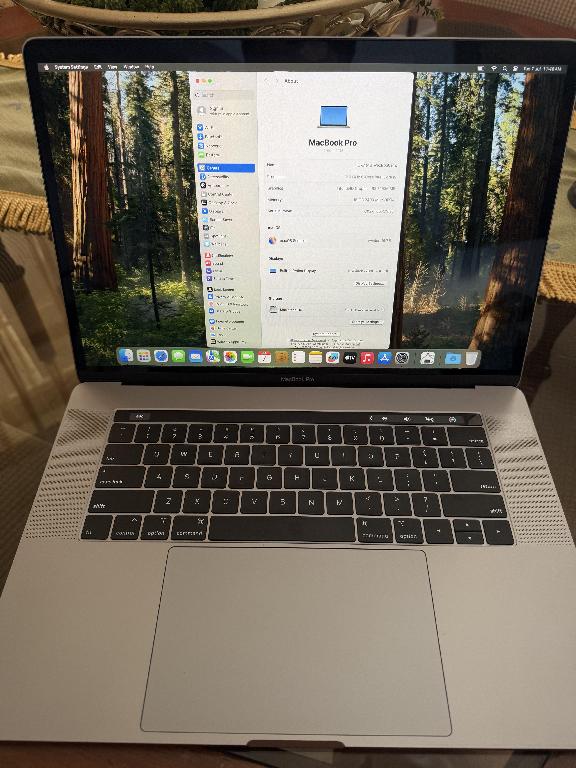 MacBook pro 15 i9 Foto 7315505-2.jpg