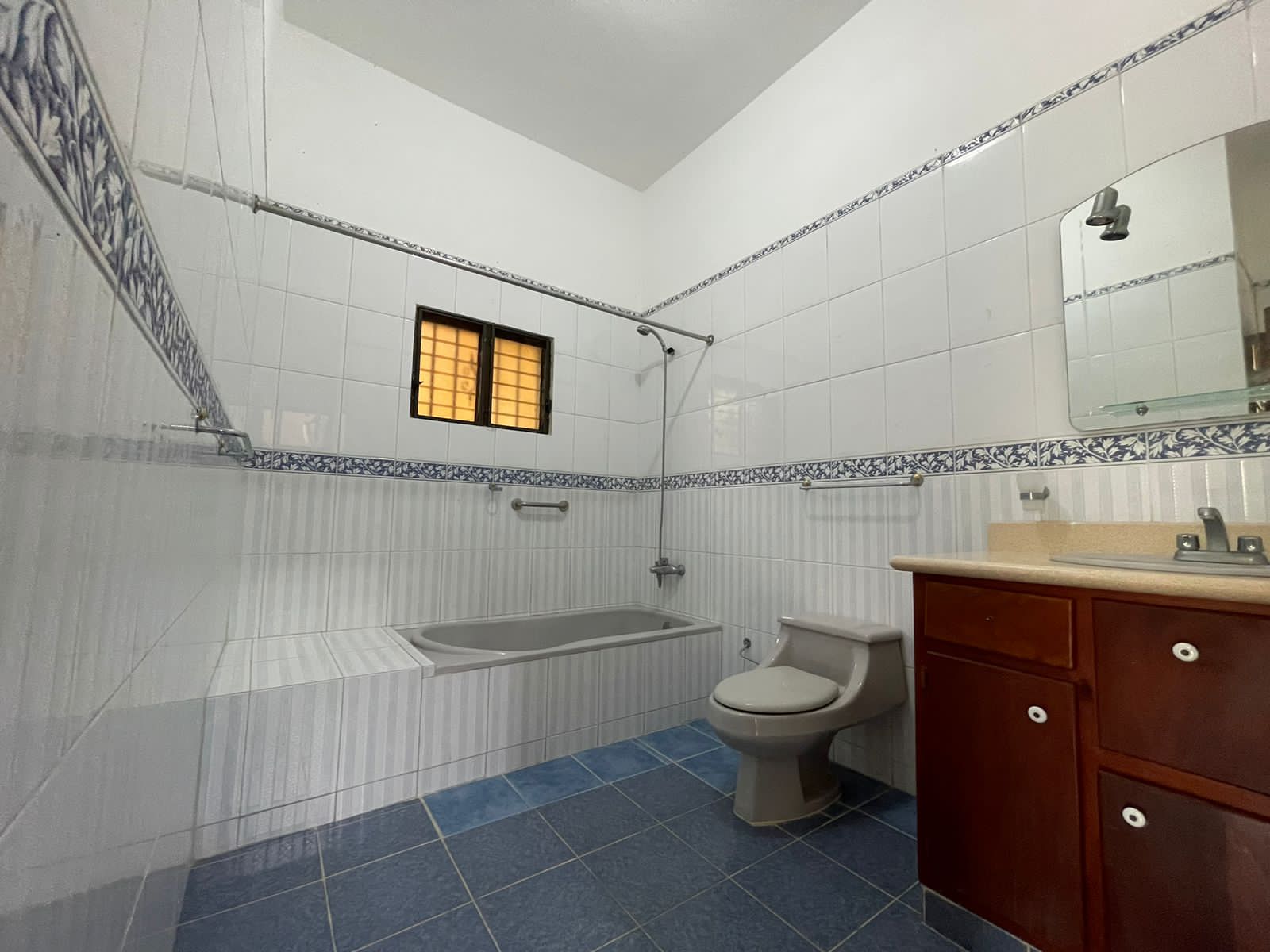 Vendo VILLA  con VISTA AL MAR  SOLAR de 800 Mts.2 al lado PUERTO PLATA Foto 7315508-11.jpg