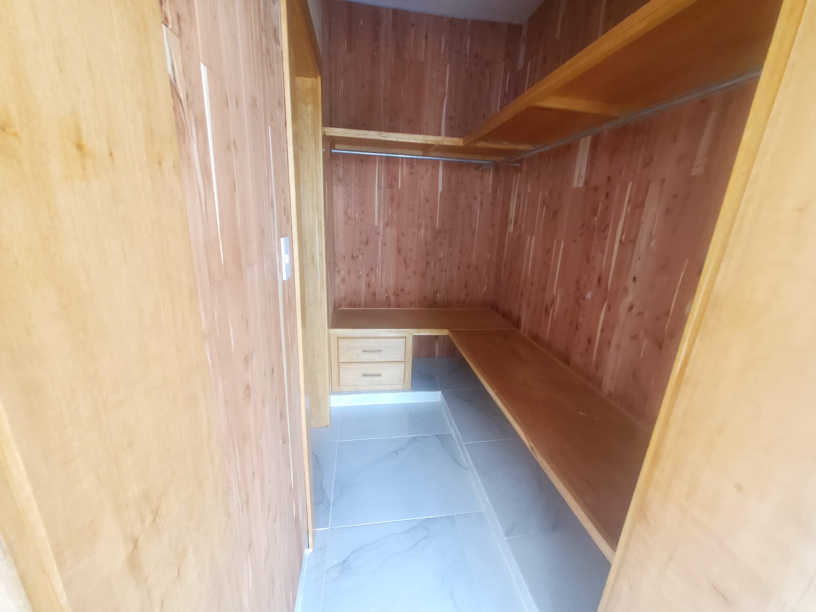 Vendo Exclusivo Apto de 3 HABS. 137 Mts.2 en URB. TORRE ALTA de Puerto Foto 7315510-9.jpg