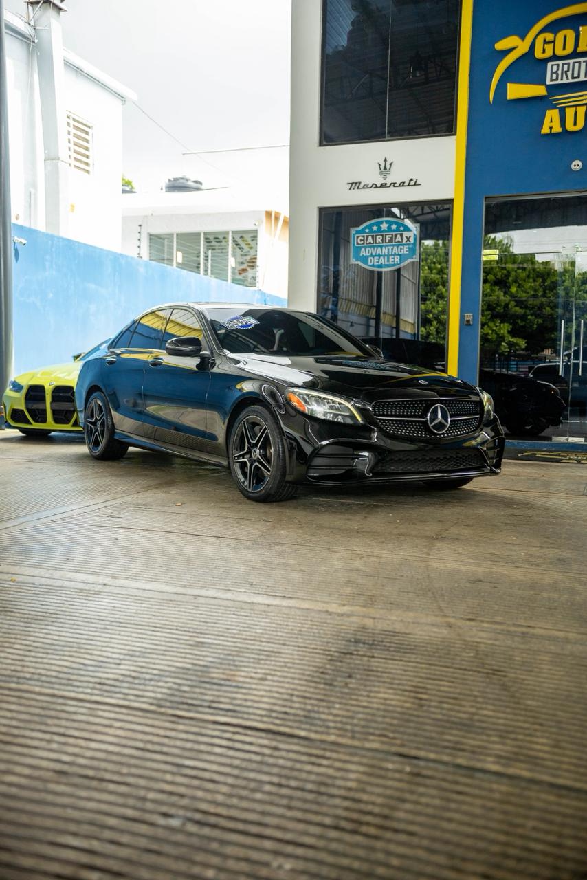 Mercedes Benz C300 AMG 4matic 2020 Clean Carfax Foto 7315521-1.jpg