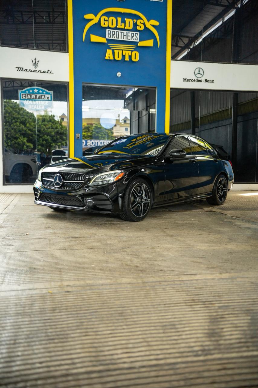 Mercedes Benz C300 AMG 4matic 2020 Clean Carfax Foto 7315521-4.jpg