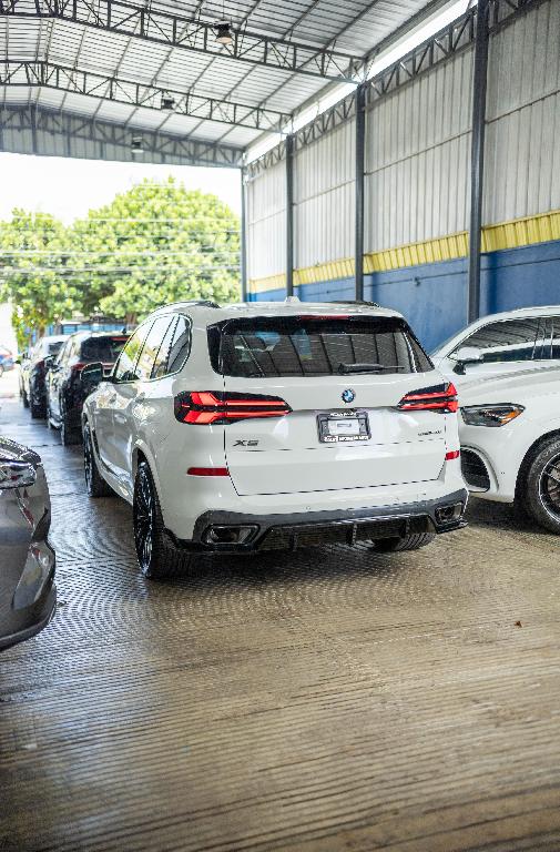 BMW X5 Sdrive40i M Package 2024 Recien Importada Clean Carfax Foto 7315538-4.jpg