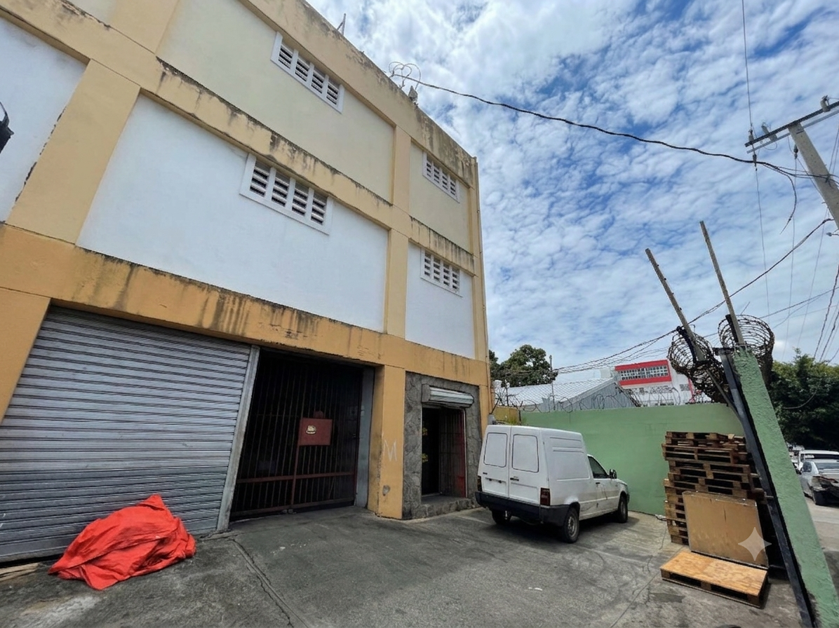 Edificio Comercial en Venta o Alquiler Ensanche Kennedy Foto 7315608-7.jpg
