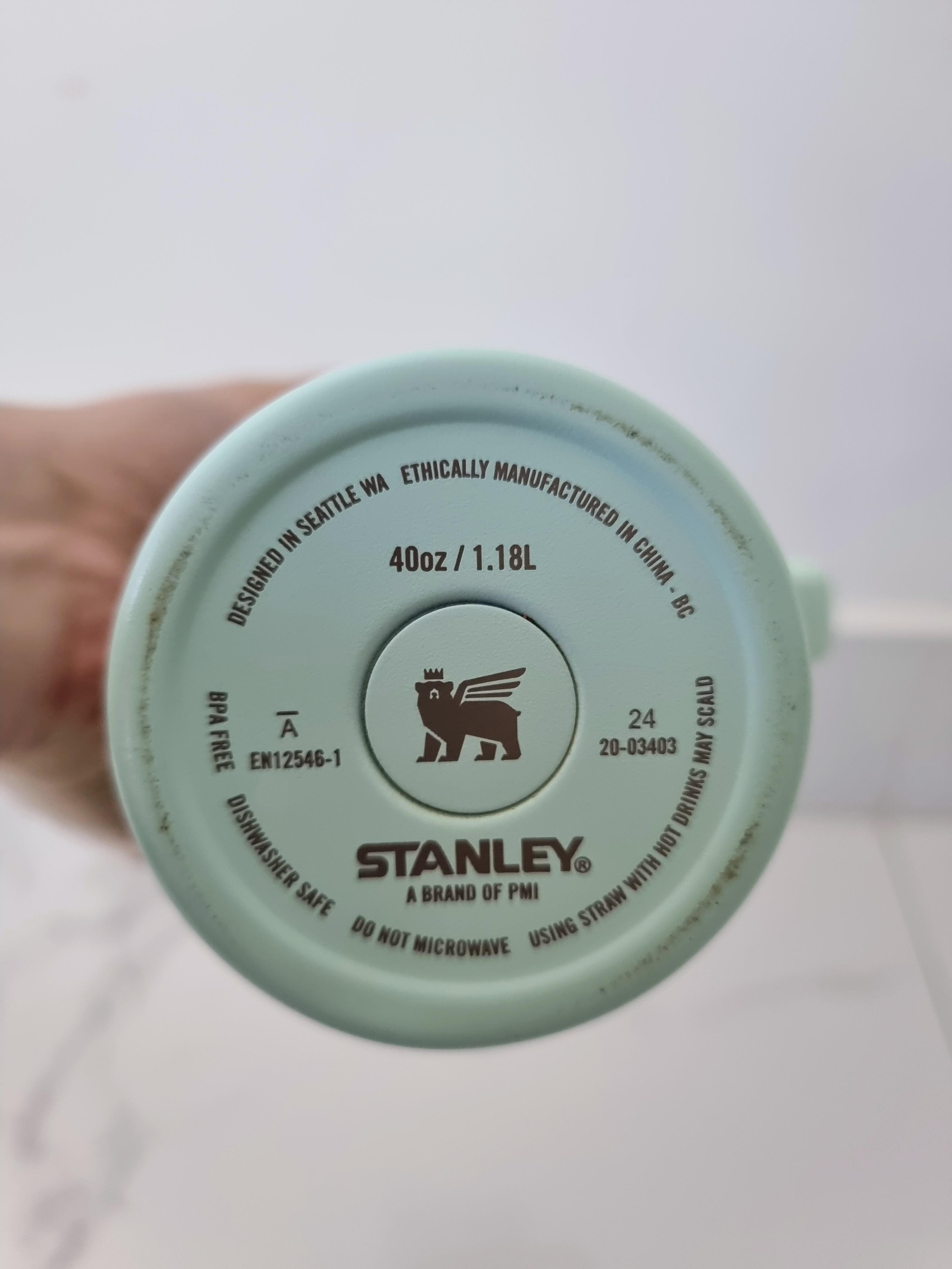 Termo Stanley Quencher H2.0 - 40 oz / 1.18 L Foto 7315615-3.jpg