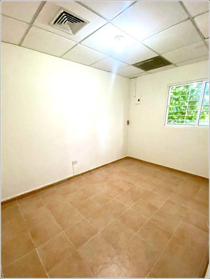 ALQUILO  LOCAL COMERCIAL O DE OFICINAS EN MIRADOR NORTE AV. PRIVADA 5  Foto 7315670-2.jpg