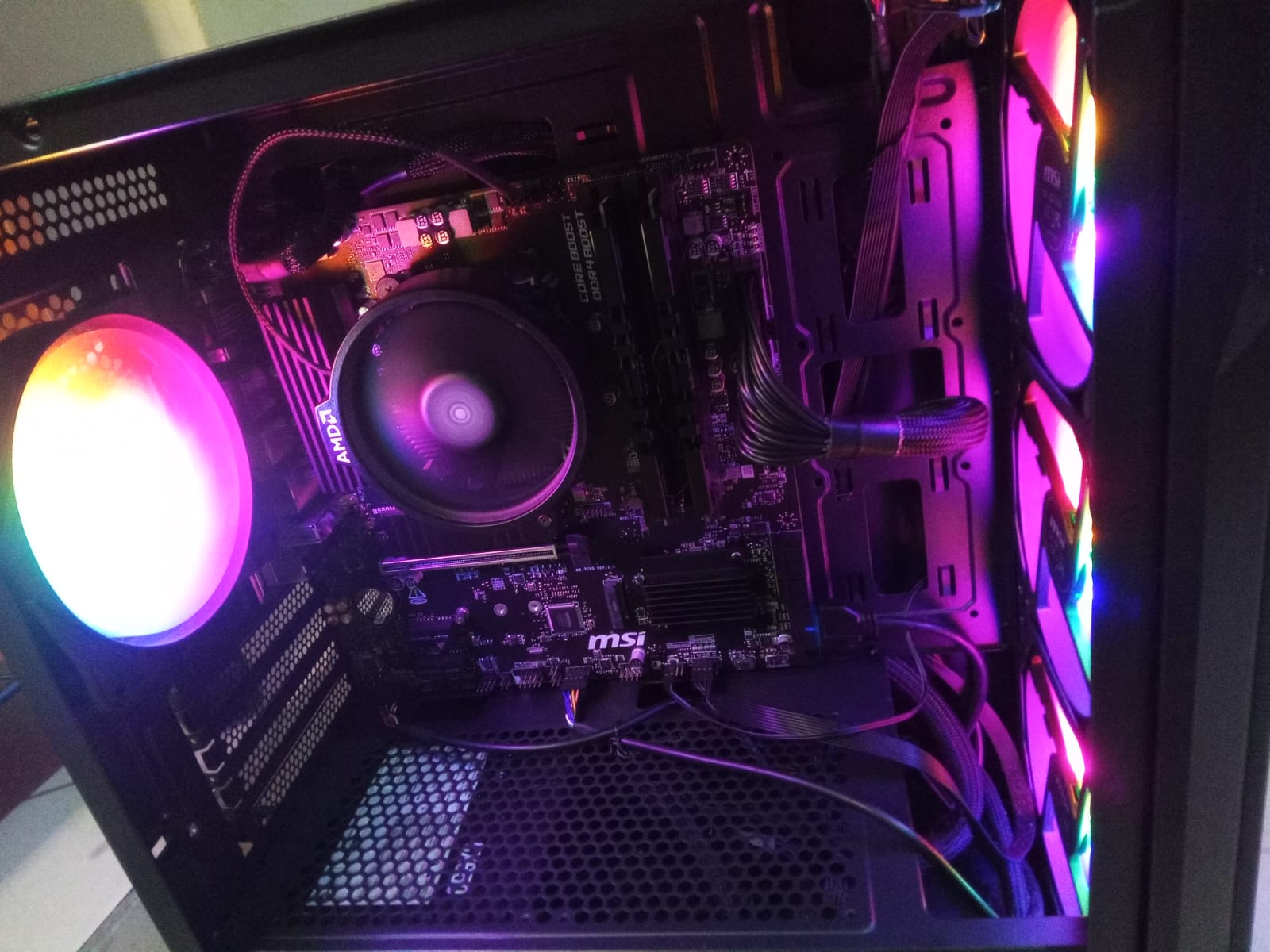 PC Gamer y Trabajo Pesado - Ryzen 5 5600GT / 32GB RAM / 500GB SSD Solo Foto 7315703-2.jpg
