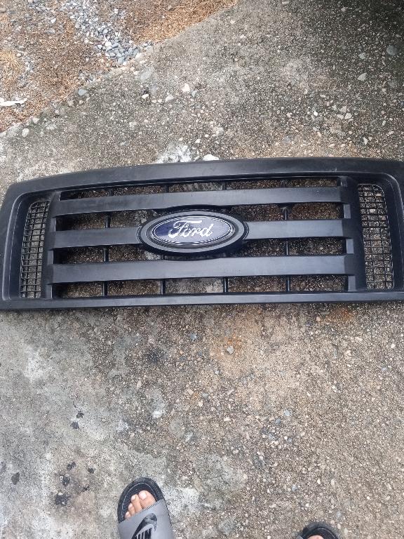 Parrilla Ford f150 del 2009 al 2014 en San Cristóbal Foto 7315717-1.jpg
