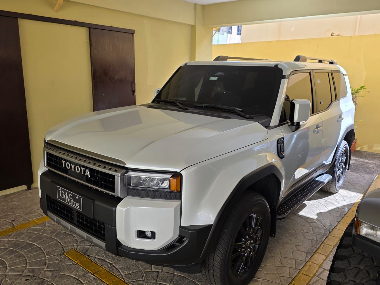 Toyota Land Cruiser Prado Diésel 26  Foto 7315764-2.jpg