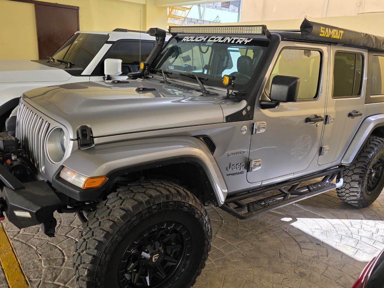 Jeep Wrangler Sahara 4WD 19  Foto 7315765-3.jpg
