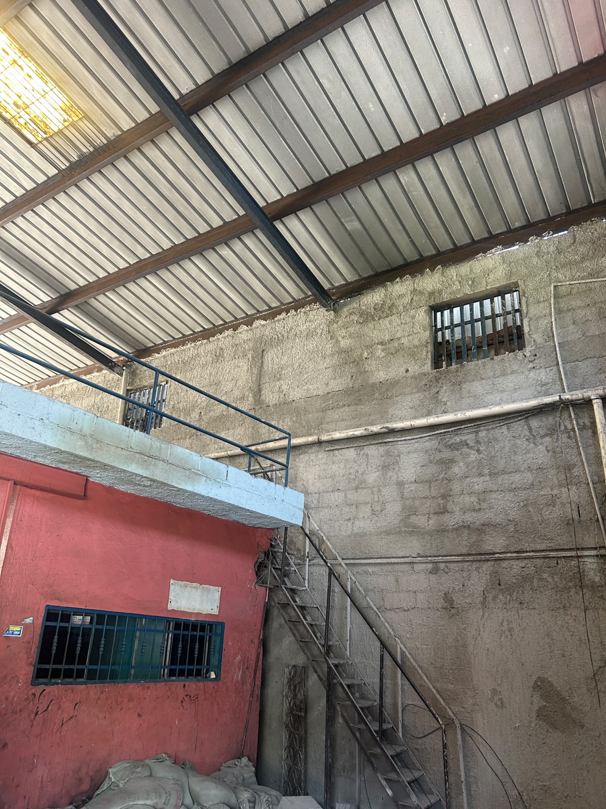 ALQUILER DE NAVE INDUSTRIAL VILLA JUANA SANTO DOMINGO  Foto 7315944-3.jpg