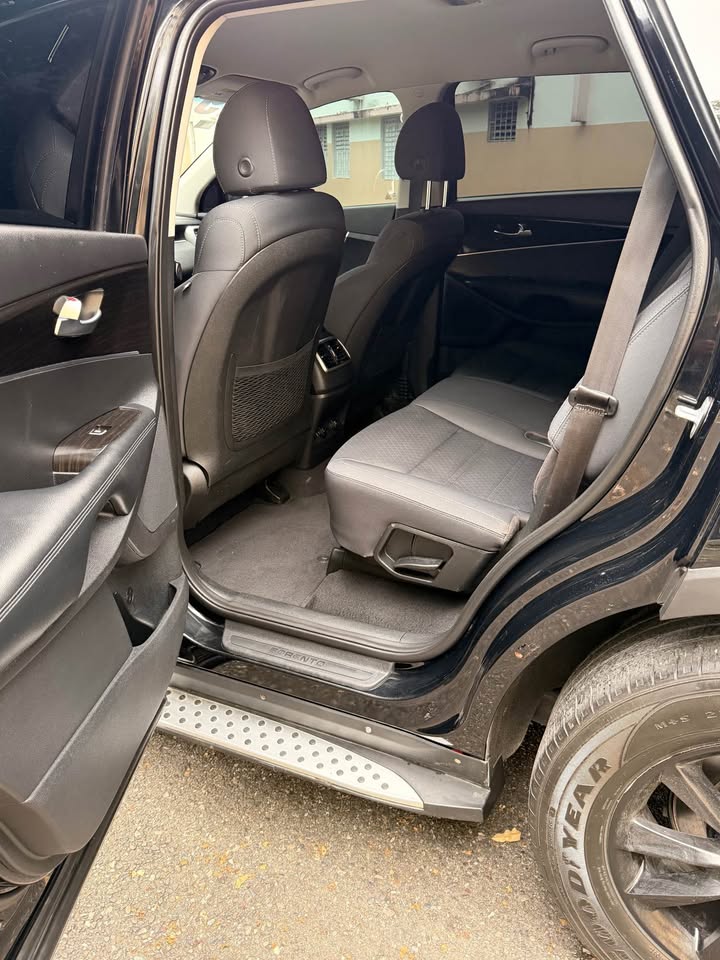 KIA SORENTO 2019  4x4  CLEAN CARFAX 3 FILAS ASIENTOS  EXCELENTE CONDIC Foto 7316861-4.jpg