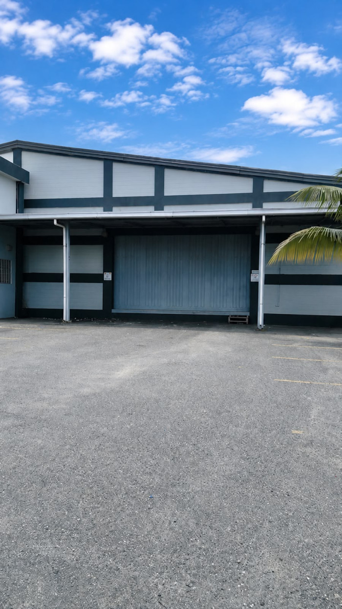industrial Warehouse for Lease  Located in Herrera  Recently Vacated Foto 7317260-11.jpg