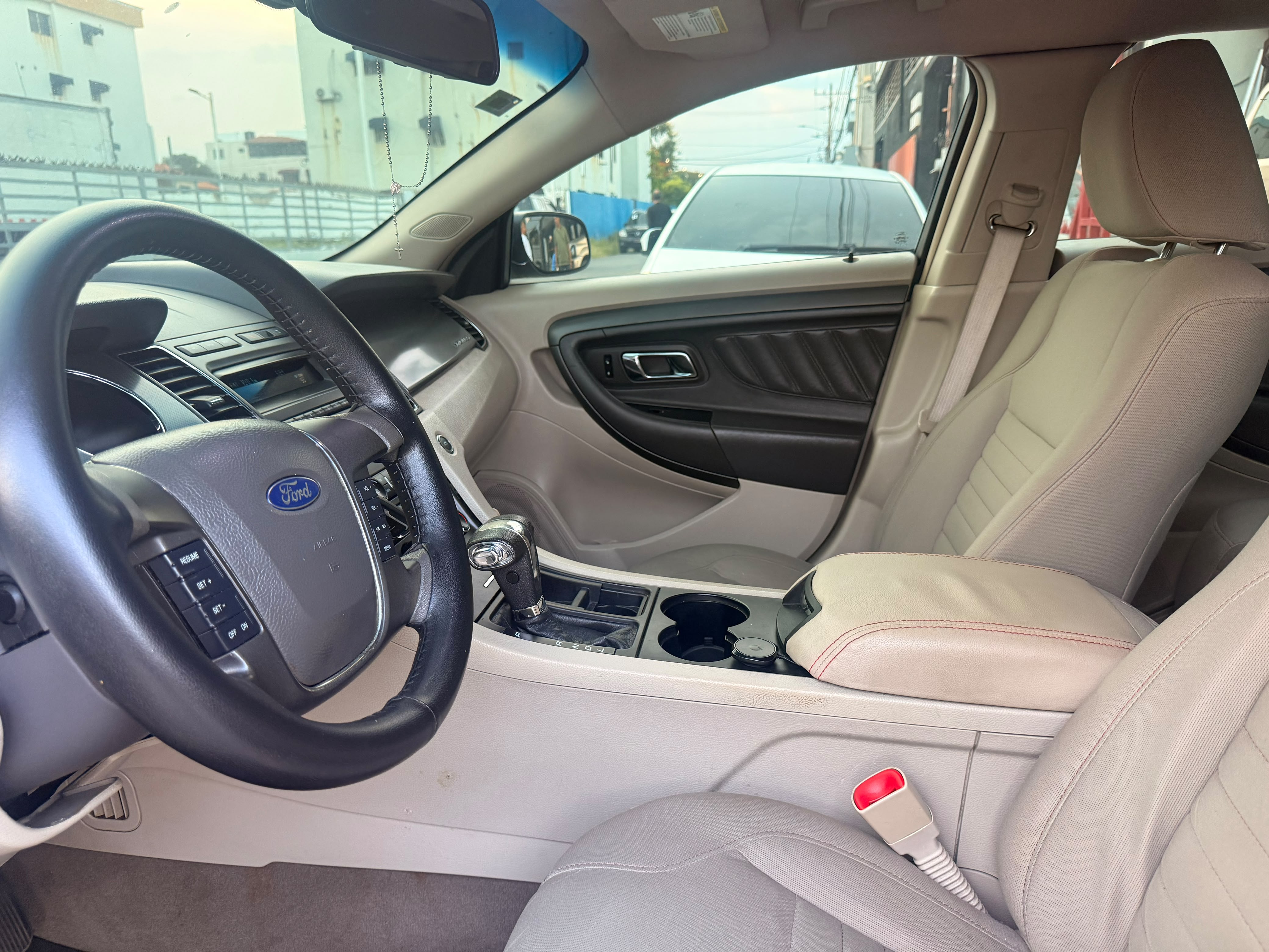 Ford Taurus Sport 2011 Foto 7317279-6.jpg