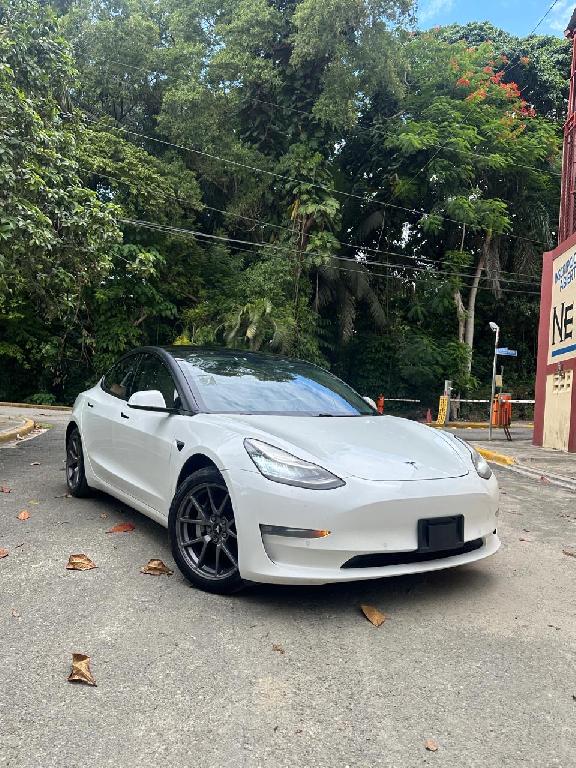 Tesla 3 Long Range 2021  Foto 7317354-1.jpg