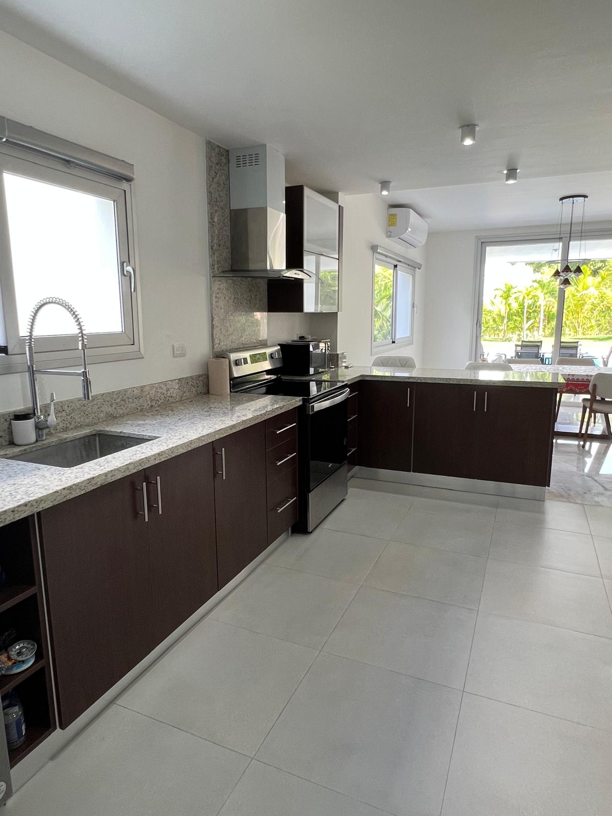 Vendo hermosa villa en Playa Nueva Romana  Foto 7317397-10.jpg