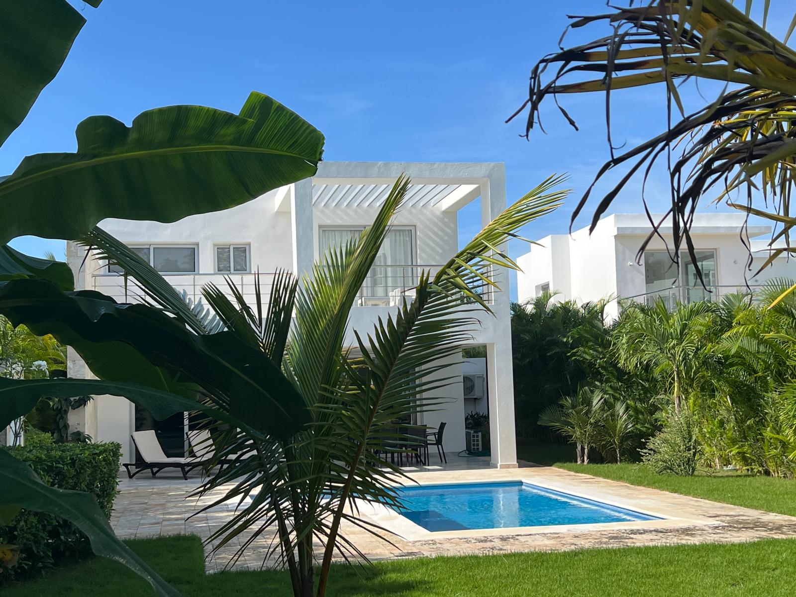 Vendo hermosa villa en Playa Nueva Romana  Foto 7317397-2.jpg