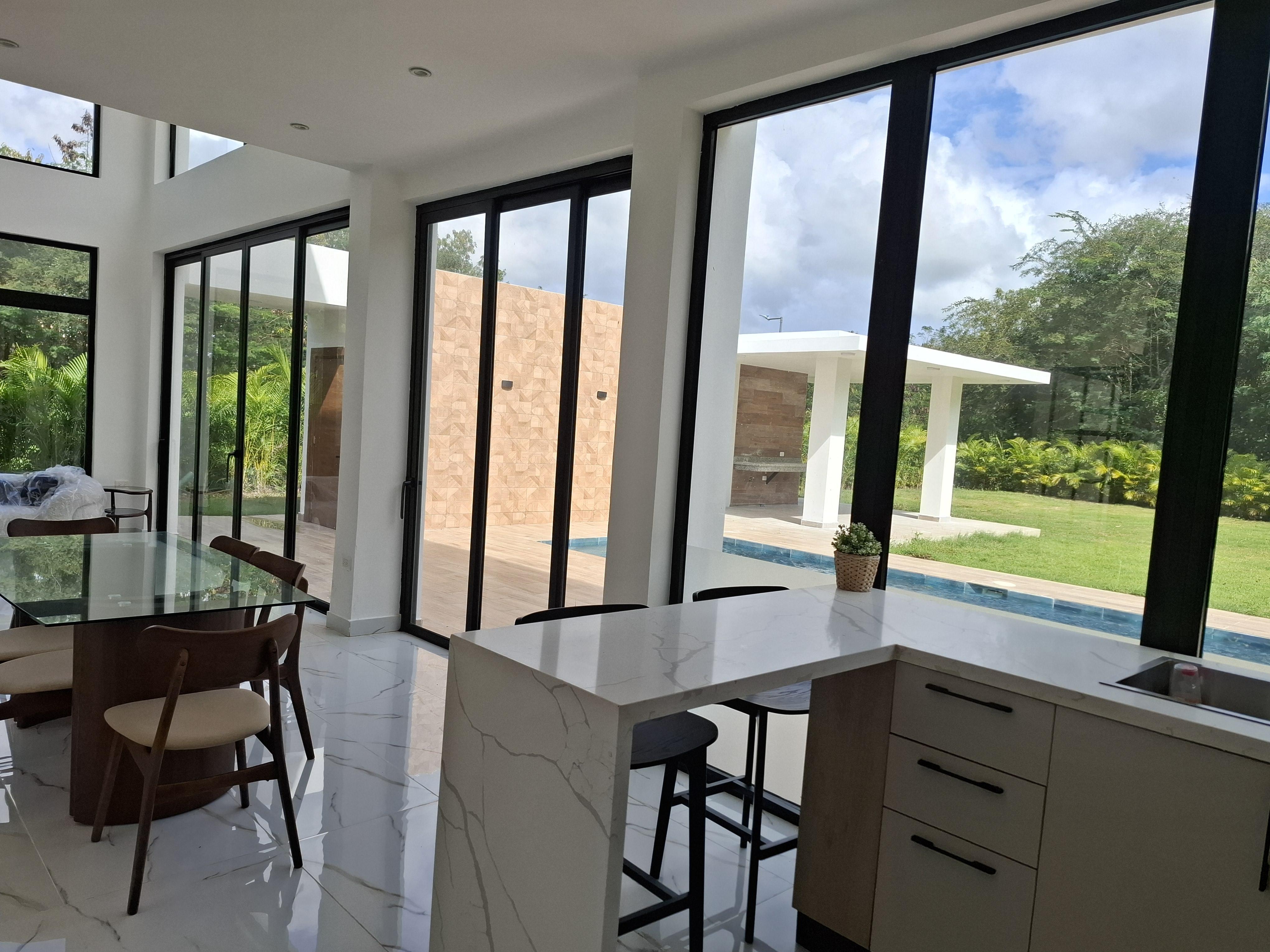 Vendo hermosa villa en Playa Nueva Romana  Foto 7317400-3.jpg