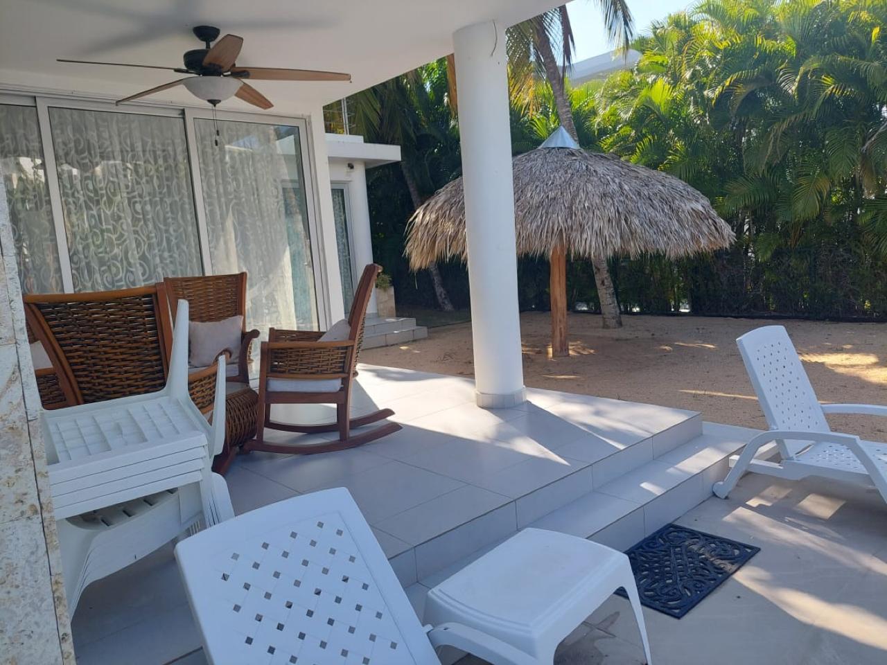 Vendo hermosa villa en Playa Nueva Romana  Foto 7317407-5.jpg
