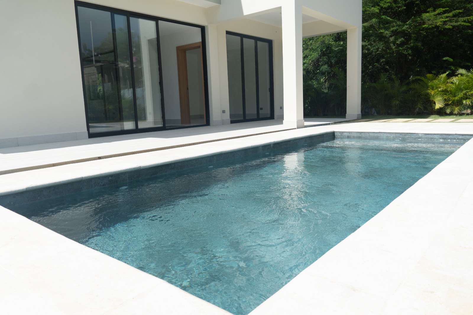Vendo hermosa villa en Playa Nueva Romana  Foto 7317409-4.jpg