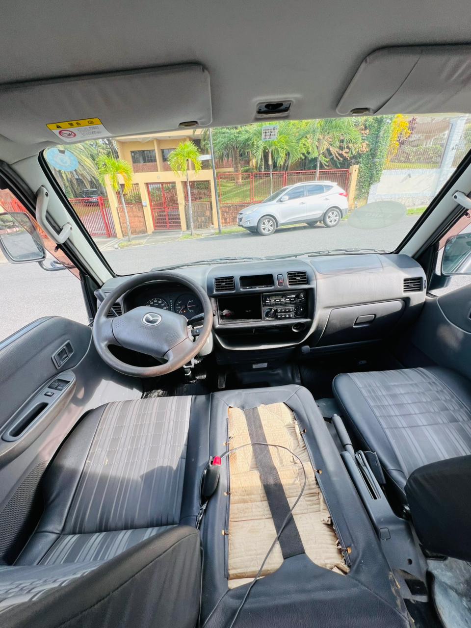 Mazda bongo 2017 Foto 7317429-10.jpg