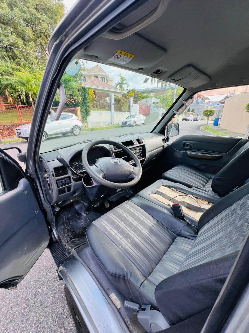 Mazda bongo 2017 Foto 7317429-11.jpg