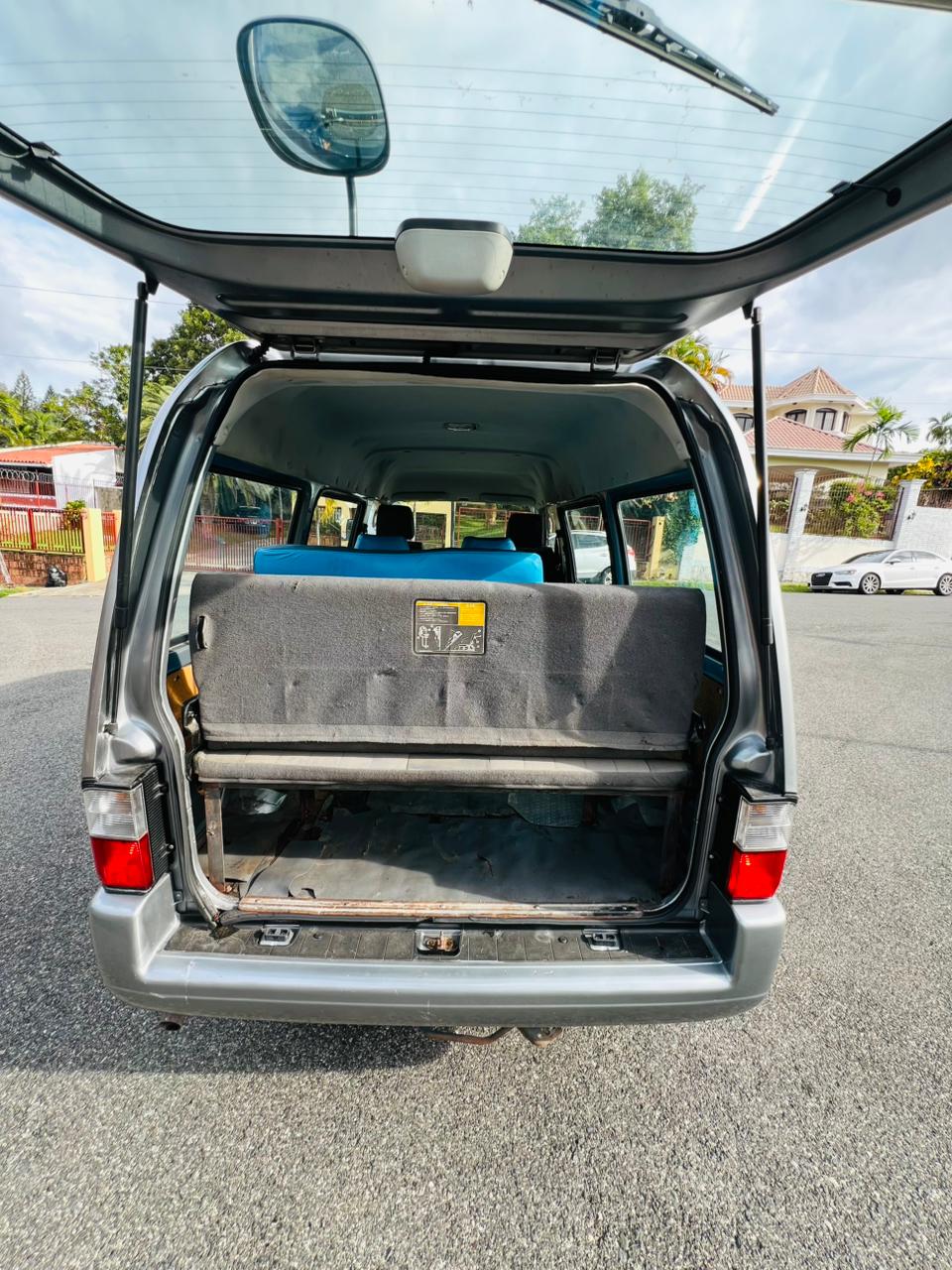 Mazda bongo 2017 Foto 7317429-5.jpg