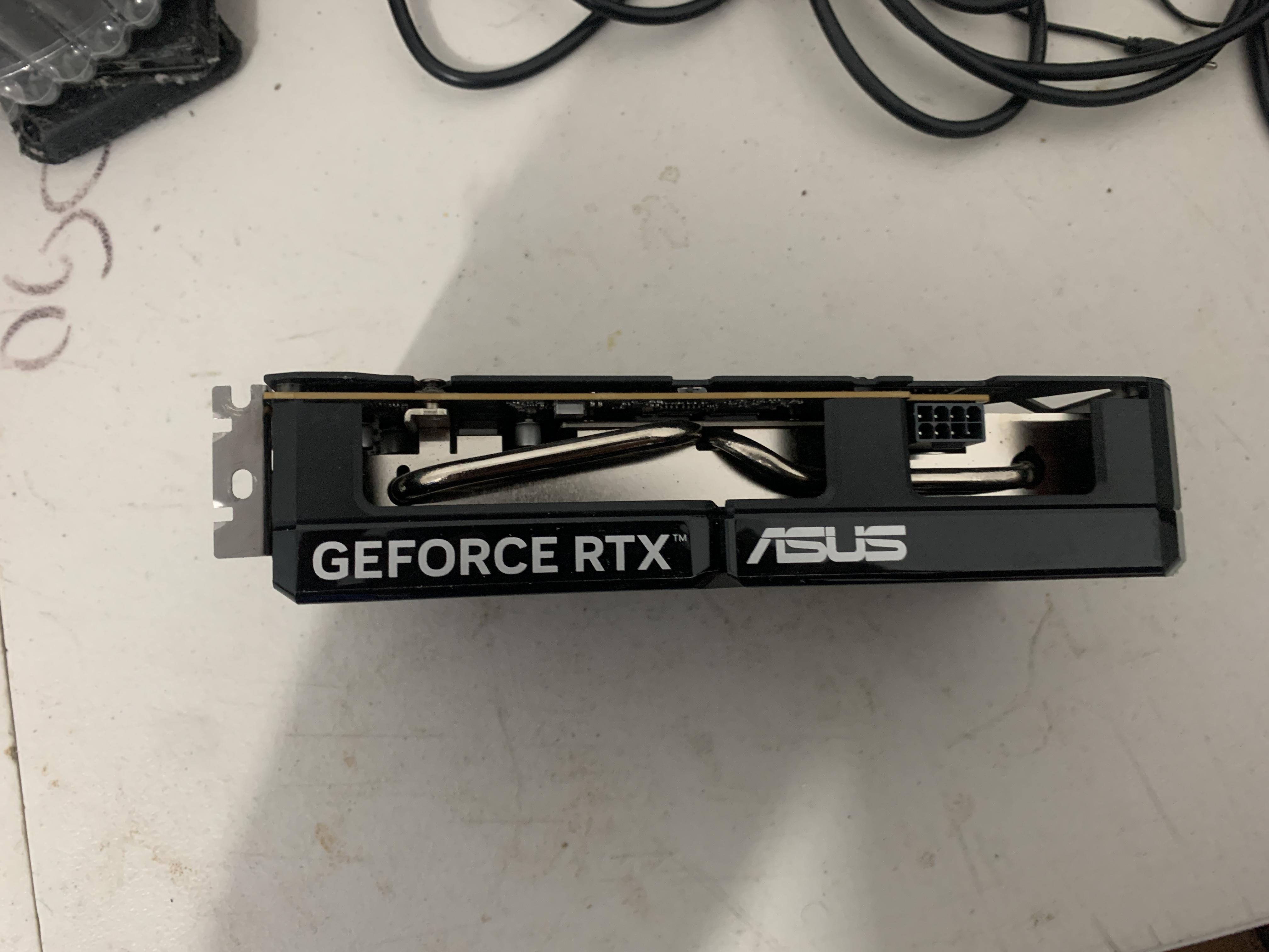 Vendo GForce RTX 5060 y control Xbox series  X en muy buenas condicion Foto 7317486-4.jpg
