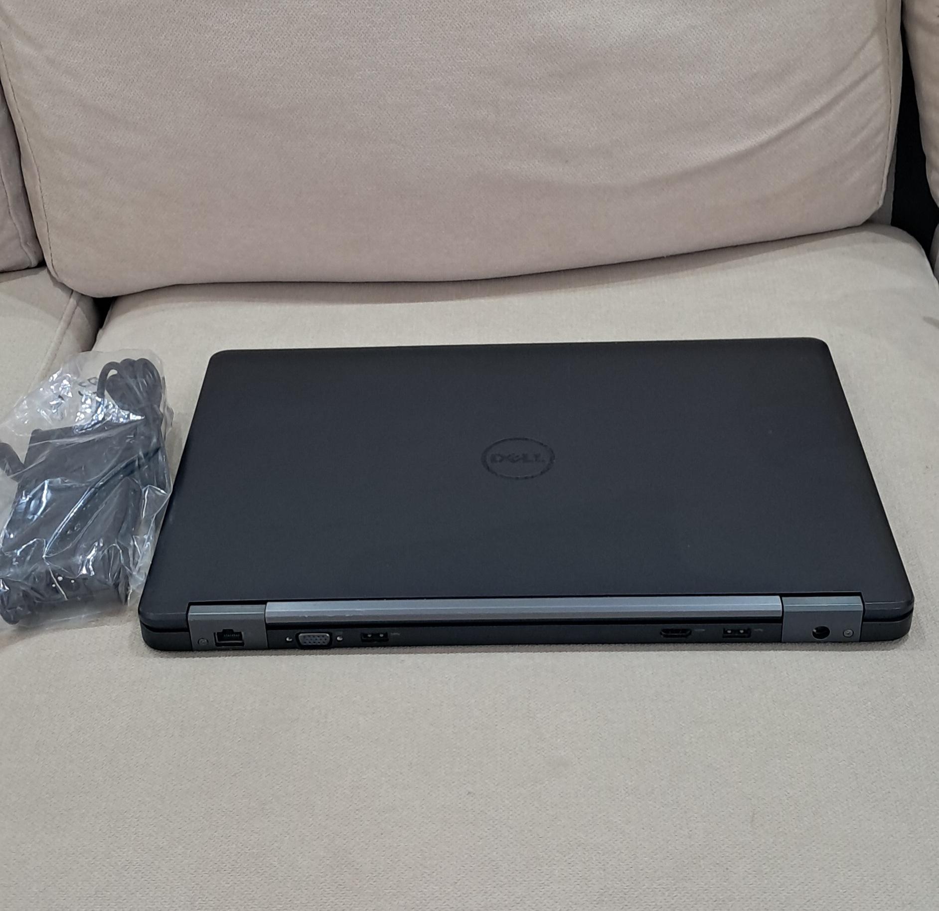 Laptop Dell 15.6 E5550 12GB 256GB Solido SSD i5 2.3Ghz Foto 7317506-4.jpg