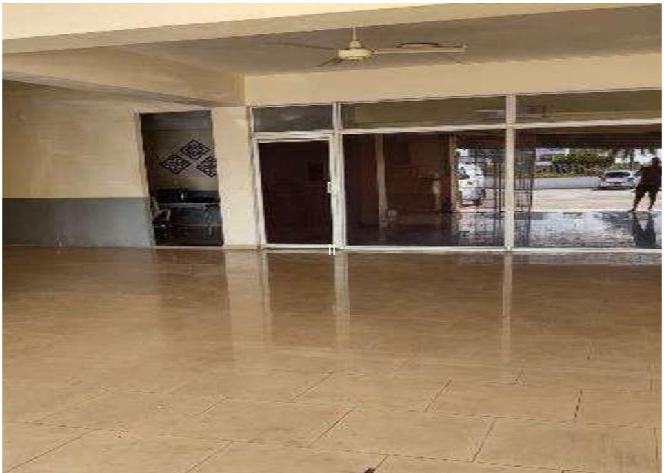 Vendo Local Comercial de 485 Mts.2 en Av. Estados Unidos BAVARO por de Foto 7317631-3.jpg