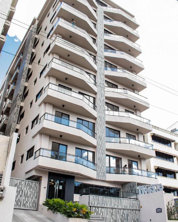 Apartamento en Piantini en torre dos habitaciones dos baños un parqueo Foto 7317665-1.jpg