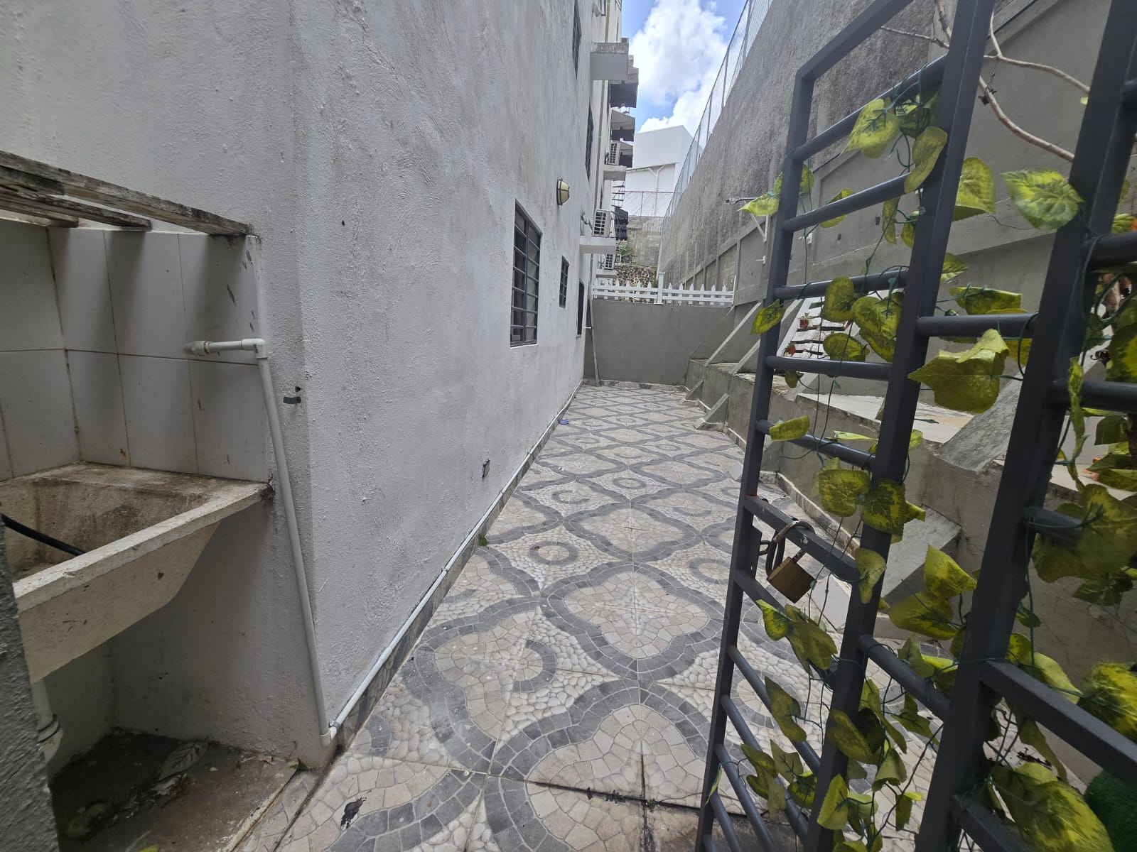 APARTAMENTO EN ALTOS DE ALAMEDA 1er NIVEL CON PATIO PRIVADO Foto 7317758-4.jpg